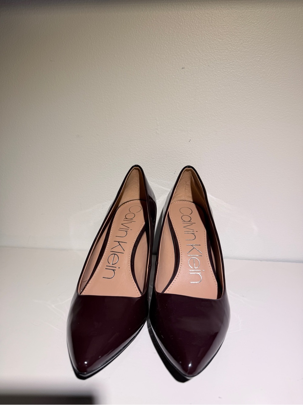 Calvin Klein Women's Gayle Burgundy Patent Pointed-Toe Pumps. Sz 8